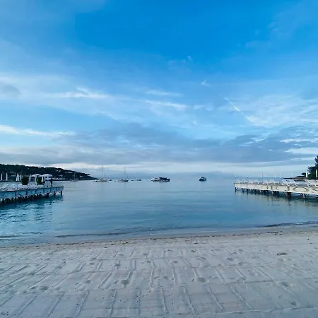 Le Chaland - Pied Dans L'eau - Waterfront Juan-les-Pins